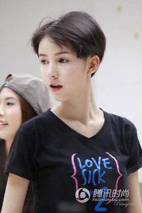 泰国14岁少年yoshi生活照,阳光少年，梦想翱翔