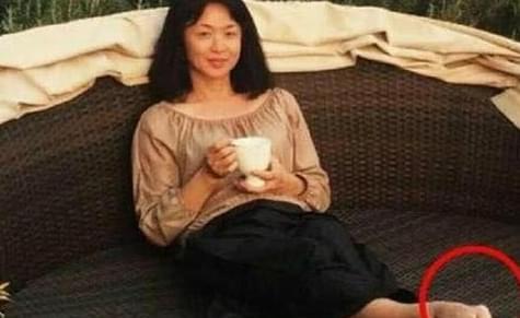 明星的脚难看,揭秘明星难看脚型背后的故事